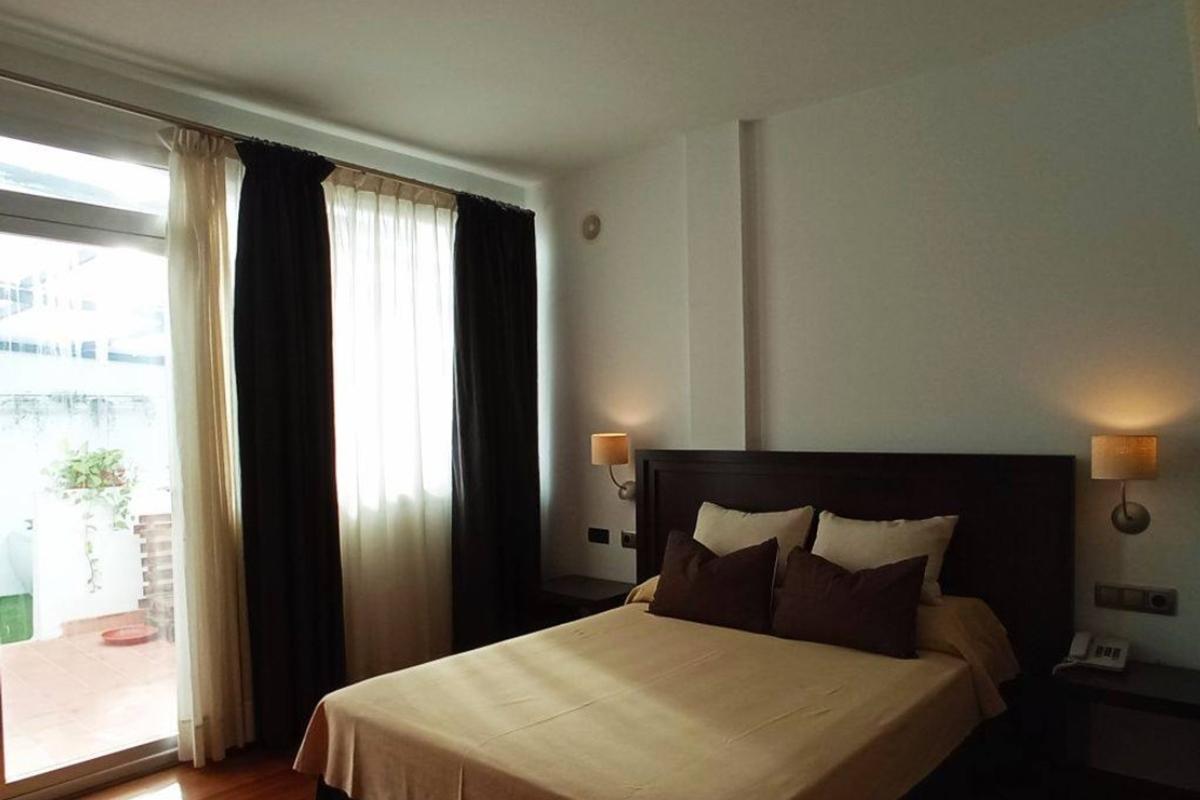 Hotel Baeza Monumental By Eme Hoteles エクステリア 写真