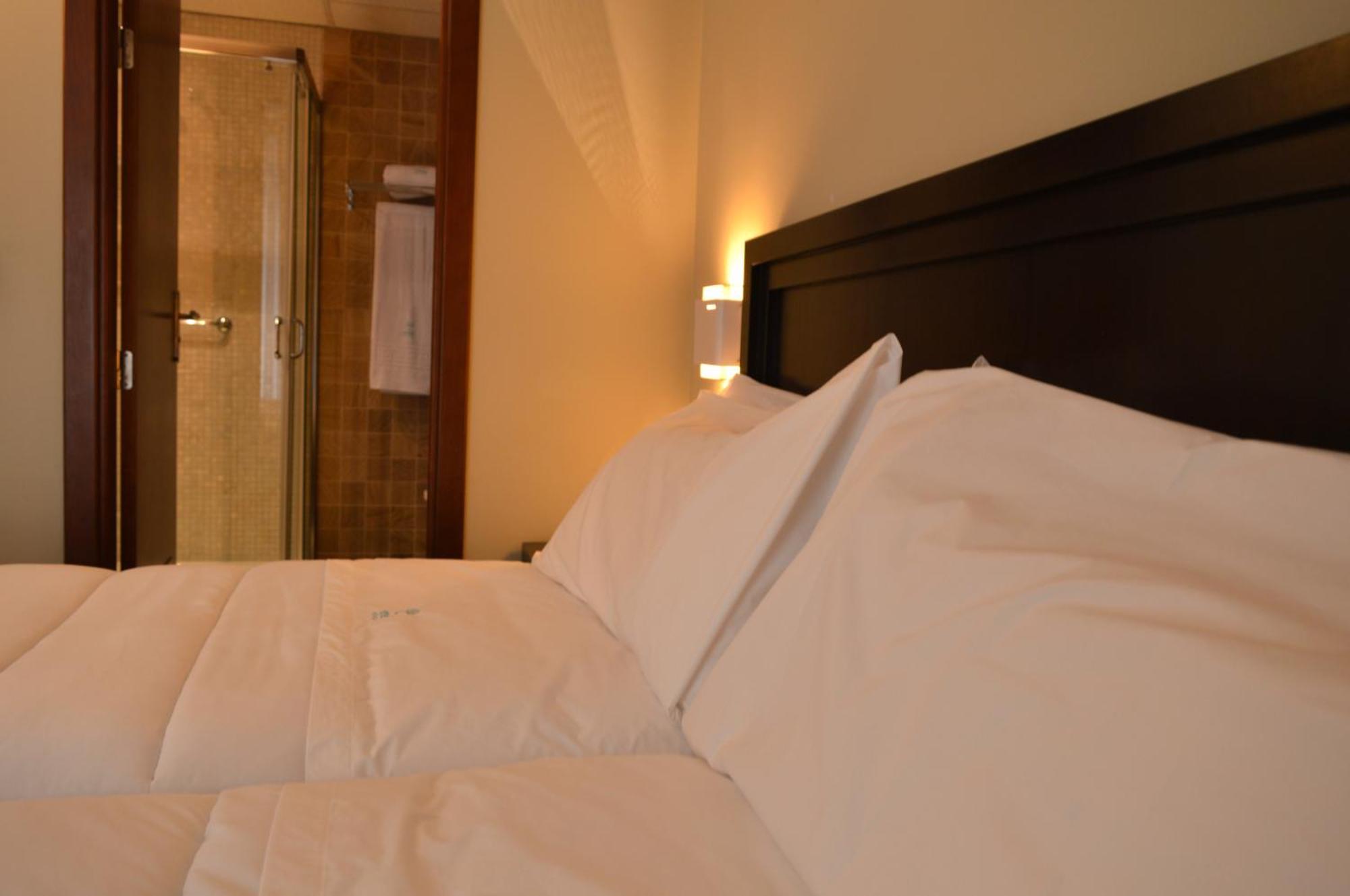 Hotel Baeza Monumental By Eme Hoteles エクステリア 写真