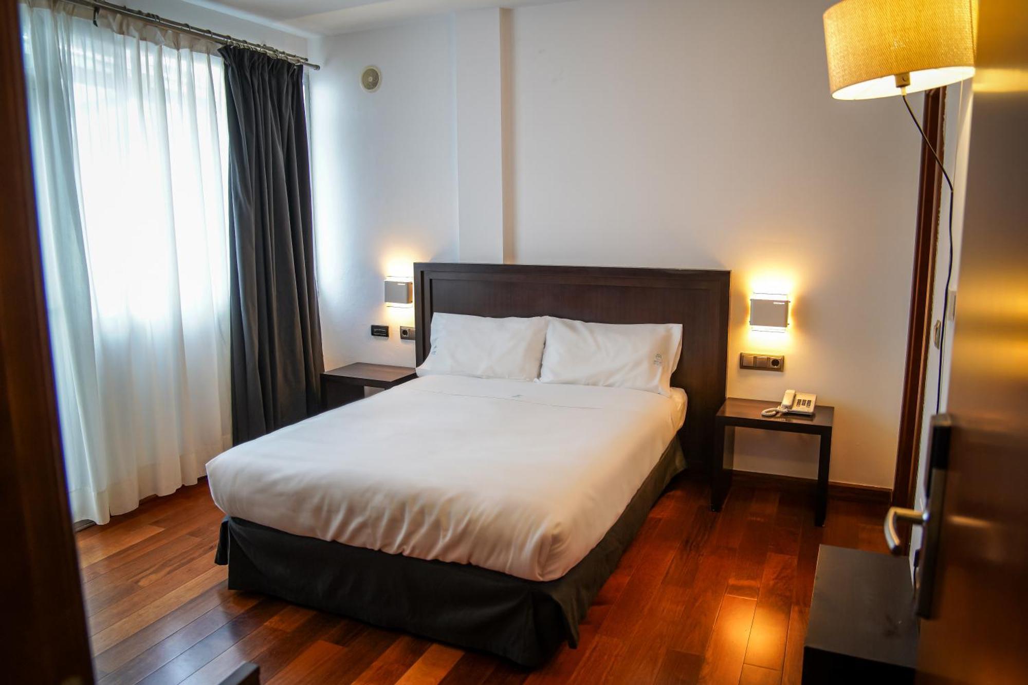 Hotel Baeza Monumental By Eme Hoteles エクステリア 写真